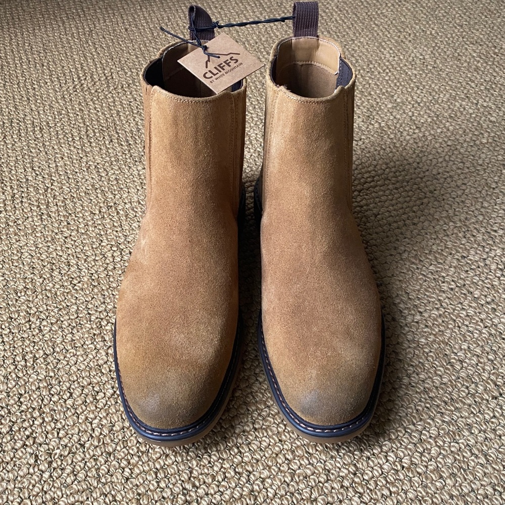 Cliffs by White Mountain “Ben” Tan Suede Chelsea Boots NWT